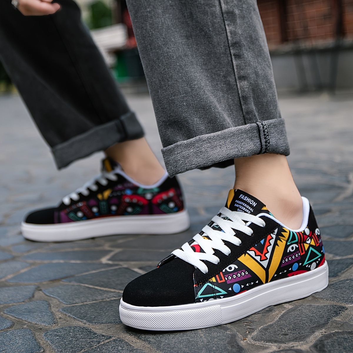 graffiti print skateboard shoes men s casual cool details 3